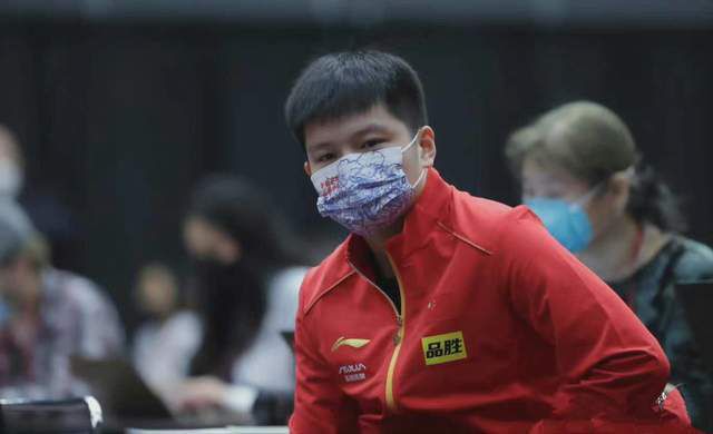 少妇啪啪打桩爽的受不了